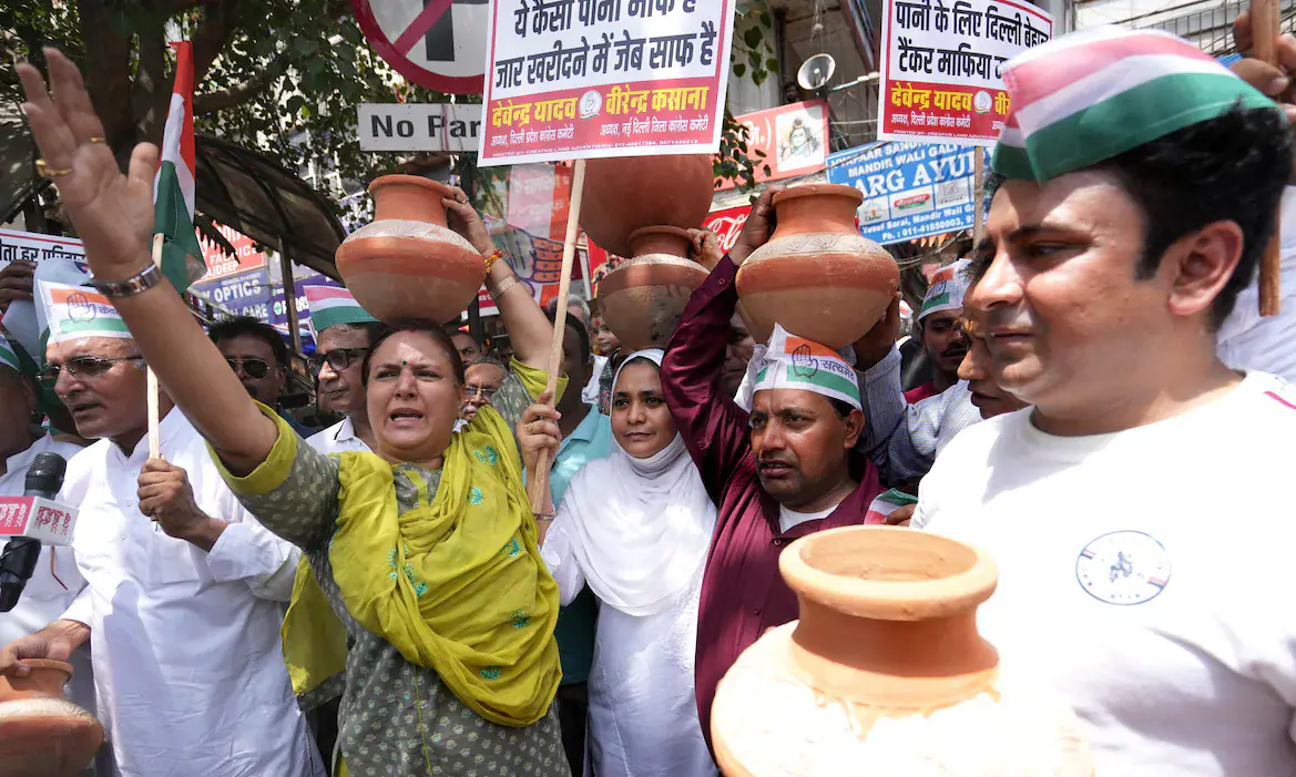 Congress’ ‘Matka Phod’ protest against water crisis in Delhi |  Why is Delhi facing a water crisis?